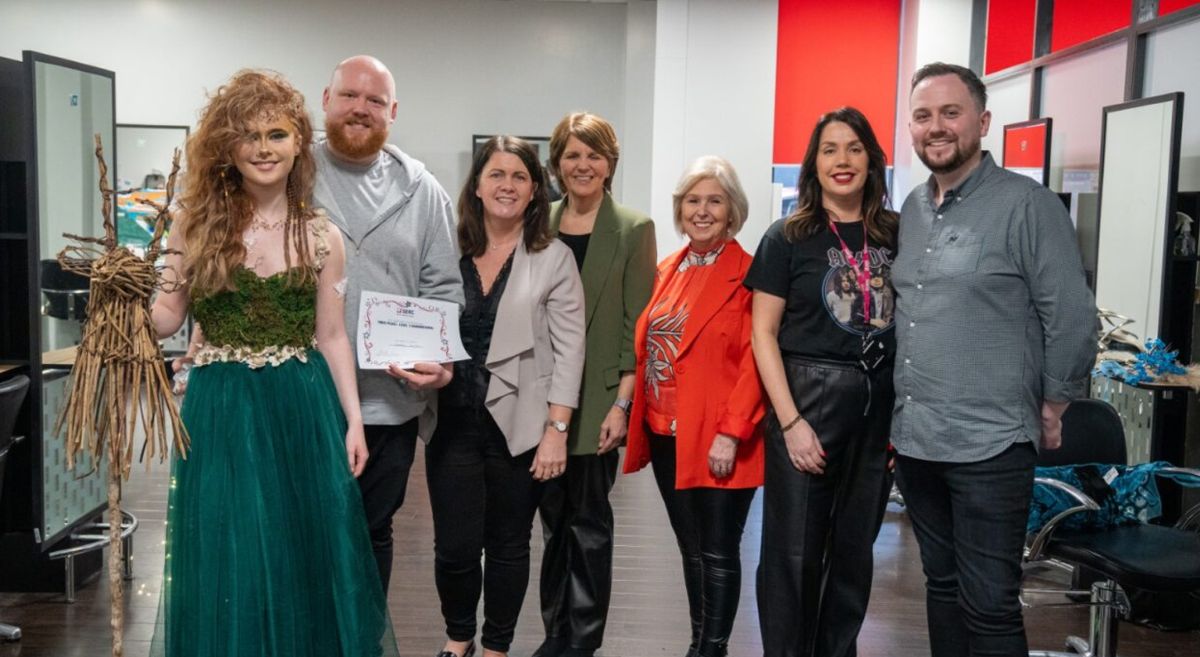 Picture of Hairdressing students, judges and teachers